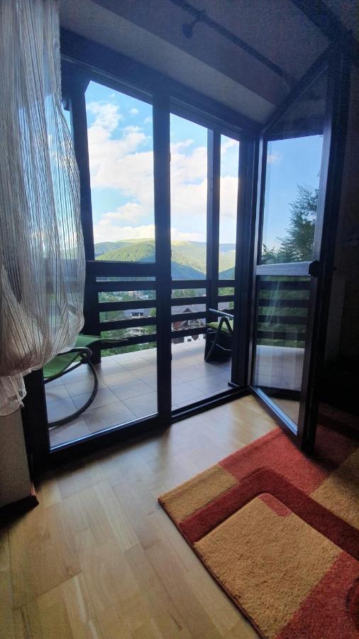 Relaxing Balcony Apartment Sinaia Eksteriør bilde